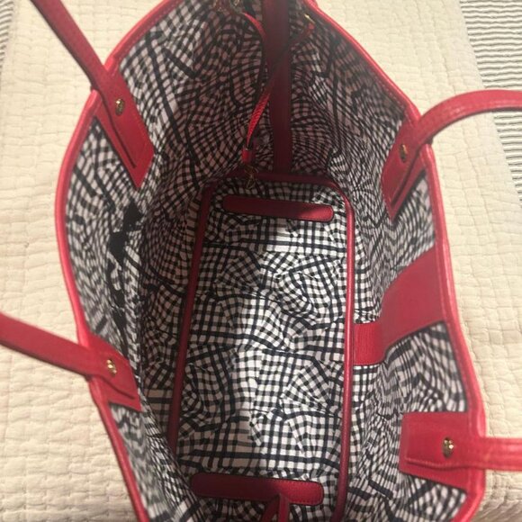 MCM Reversible tote including pouch - Picture 3 of 10